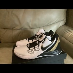 Brand New Nike Kylie Flytrap 2 White Black and Gold (size 10.5)